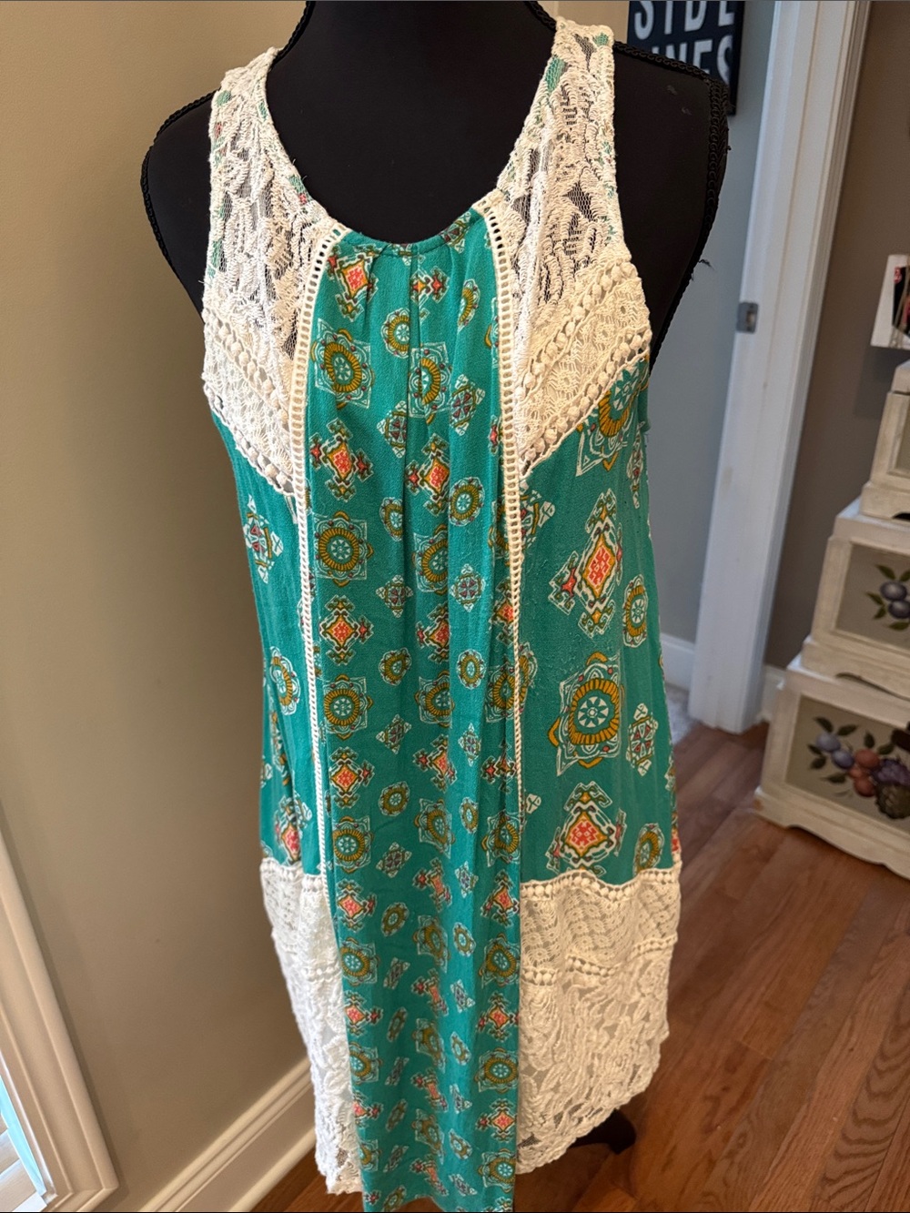 hint of mint Teal Patterned Sleeveless Midi Dress with White Lace